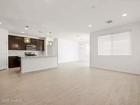 6886 W Indian Clover Way, Tucson, AZ 85757