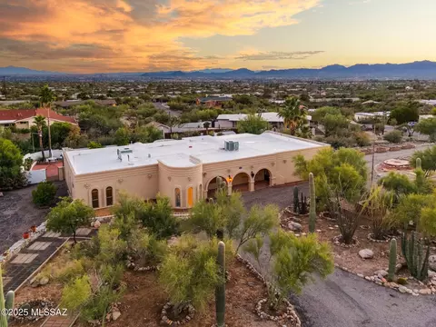1136 E Deer Canyon Rd, Tucson, AZ 85718