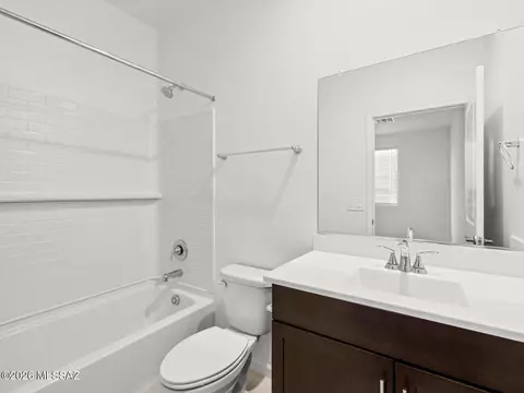 9768 W Larson St, Marana, AZ 85658