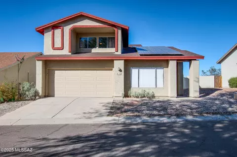 8157 N Streamside Ave, Tucson, AZ 85741