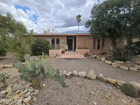 7005 N Montecatina Dr, Tucson, AZ 85704