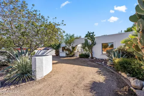 Exterior - 2302 E Mitchell St, Tucson, AZ 85719 photo 2 of 11