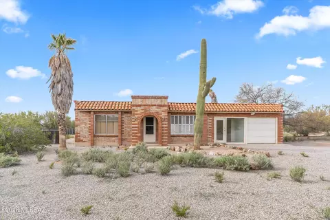 4615 N Sanders Rd, Tucson, AZ 85743
