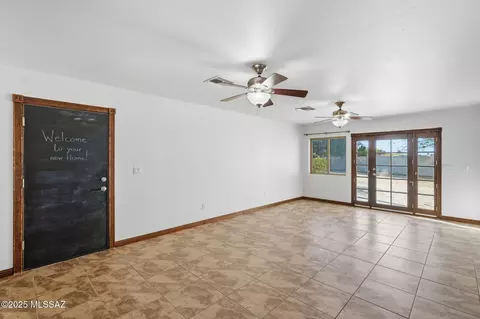 Living - 852 S Stuart Pl, Tucson, AZ 85710 photo 6 of 6