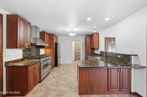 Kitchen - 852 S Stuart Pl, Tucson, AZ 85710 photo 1 of 5