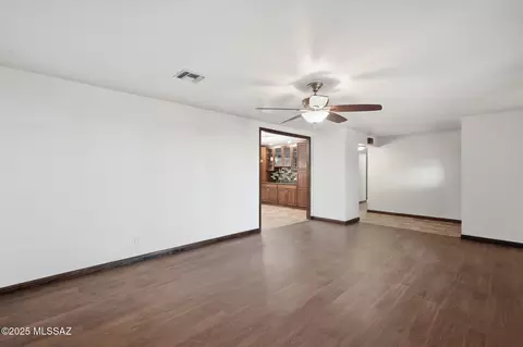 Living - 852 S Stuart Pl, Tucson, AZ 85710 photo 5 of 6