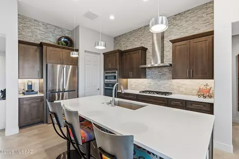 Kitchen - 2419 E Wrightson View Dr, Green Valley, AZ 85614 photo 6 of 7