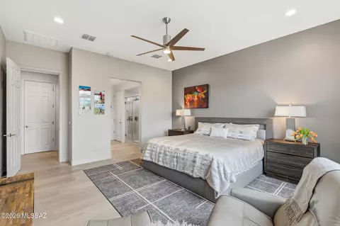 Bedroom - 2419 E Wrightson View Dr, Green Valley, AZ 85614 photo 1 of 4