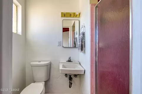 Bath - 885 S Post Rd, Benson, AZ 85602 photo 2 of 2