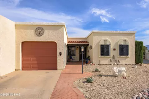 566 W Ocotillo Pl, Green Valley, AZ 85614