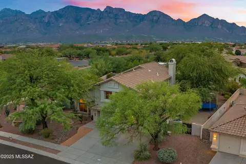94 E Brookdale Way, Oro Valley, AZ 85755
