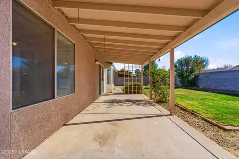 10138 E Sunrise Meadow Pl, Tucson, AZ 85747 photo 9