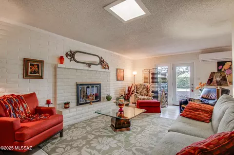 Living - 1007 E Mescal Dr, Sunsites, AZ 85625 photo 1 of 4