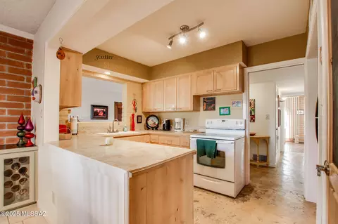Kitchen - 1007 E Mescal Dr, Sunsites, AZ 85625 photo 1 of 6