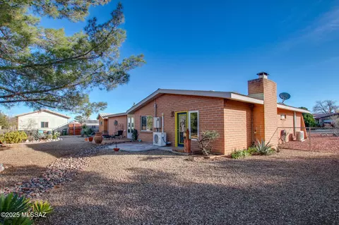 Exterior - 1007 E Mescal Dr, Sunsites, AZ 85625 photo 9 of 15