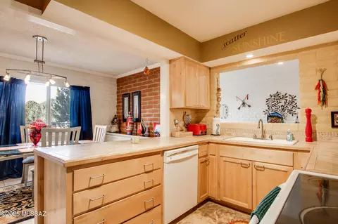 Kitchen - 1007 E Mescal Dr, Sunsites, AZ 85625 photo 6 of 6