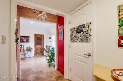 Entry Way - 1007 E Mescal Dr, Sunsites, AZ 85625 photo 3 of 5
