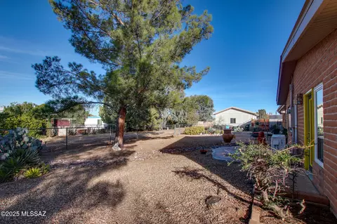 Exterior - 1007 E Mescal Dr, Sunsites, AZ 85625 photo 10 of 15
