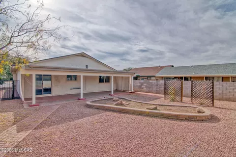 Exterior - 8825 E Fruit Tree Dr, Tucson, AZ 85730 photo 1 of 11