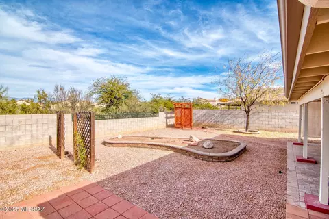 Exterior - 8825 E Fruit Tree Dr, Tucson, AZ 85730 photo 10 of 11