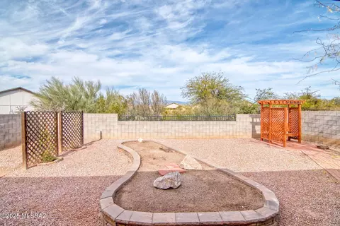 Exterior - 8825 E Fruit Tree Dr, Tucson, AZ 85730 photo 11 of 11
