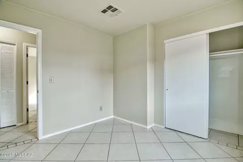 Bedroom - 8825 E Fruit Tree Dr, Tucson, AZ 85730 photo 3 of 4