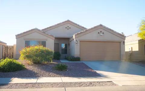 8318 S Via De Ronaldo, Tucson, AZ 85747