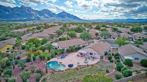 2383 E Precious Shard Ct, Oro Valley, AZ 85755