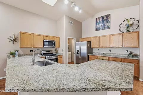 Kitchen - 10187 E Watson Dr, Tucson, AZ 85730 photo 3 of 6