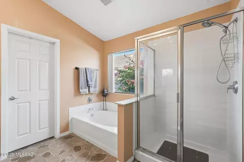 Bath - 10187 E Watson Dr, Tucson, AZ 85730 photo 1 of 3