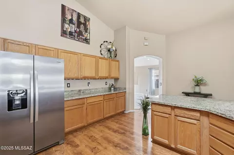 Kitchen - 10187 E Watson Dr, Tucson, AZ 85730 photo 5 of 6