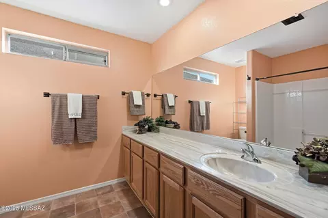 Bath - 10187 E Watson Dr, Tucson, AZ 85730 photo 3 of 3