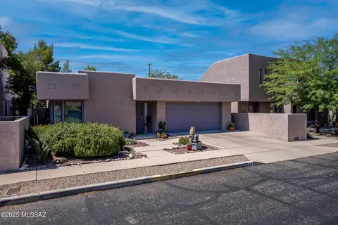 2162 E Barrett Ln, Tucson, AZ 85719