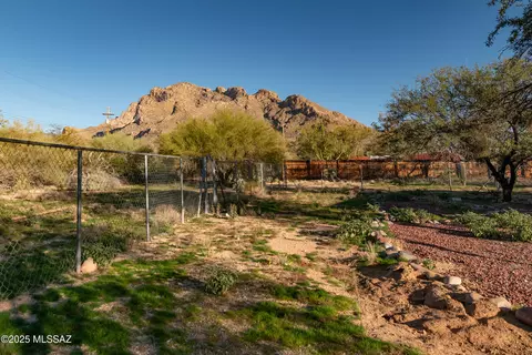 320 W Spring Valley Dr, Oro Valley, AZ 85704