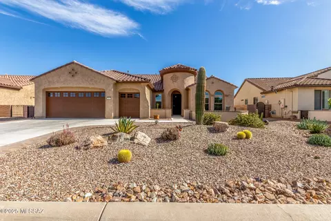 566 N Ramos Ln, Green Valley, AZ 85614