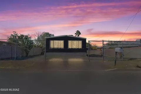 2743 N Geronimo Ave, Tucson, AZ 85705