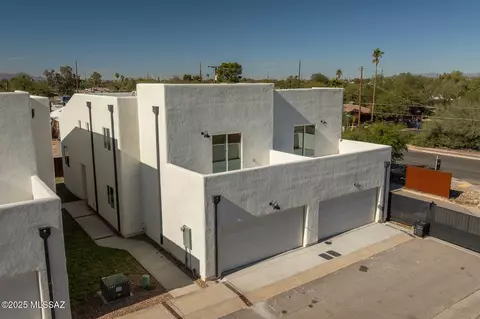 2879 N Edmond Dantes Ct, Tucson, AZ 85716