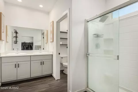 Bath - 12847 E Joffroy Dr, Vail, AZ 85641 photo 2 of 4