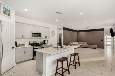 Kitchen - 12847 E Joffroy Dr, Vail, AZ 85641 photo 1 of 3