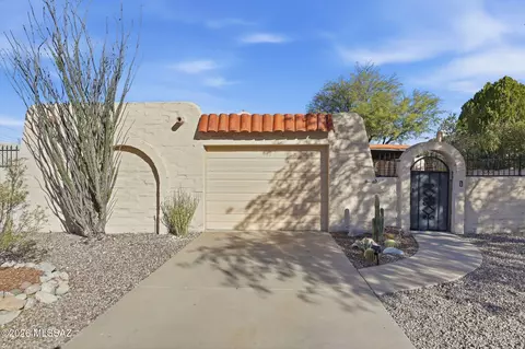 810 N Camino Santiago #3, Tucson, AZ 85745