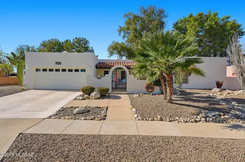 1151 N Paseo Del Cervato, Green Valley, AZ 85614