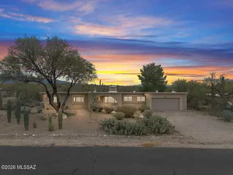 9100 E Kayenta Dr, Tucson, AZ 85749