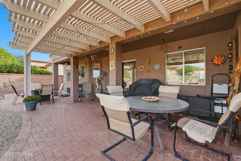 4130 S Via De Febrero, Green Valley, AZ 85622