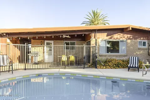 8320 E Shiloh St, Tucson, AZ 85710