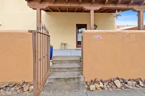 Exterior - 10482 E Wayne Moody Ln, Tucson, AZ 85747 photo 6 of 10