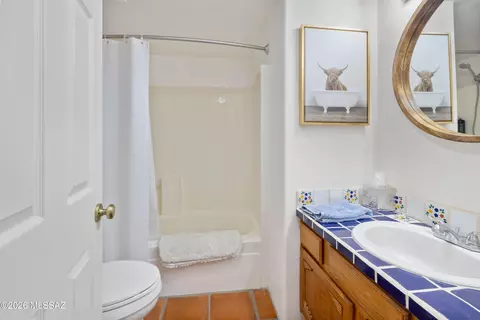 Bath - 10482 E Wayne Moody Ln, Tucson, AZ 85747 photo 2 of 2