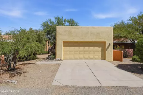 10482 E Wayne Moody Ln, Tucson, AZ 85747