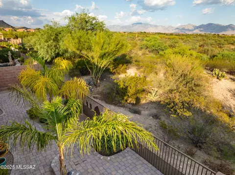 12736 N Gentle Rain Dr, Marana, AZ 85658