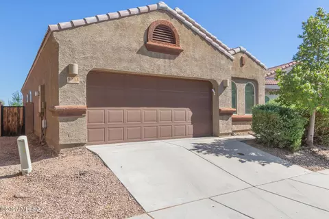8754 N White Spruce Dr, Tucson, AZ 85743