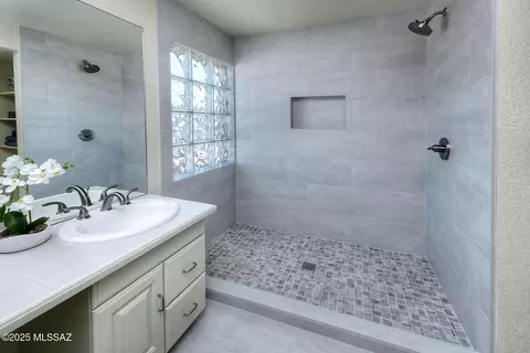 Bath - 2208 E 3rd St, Tucson, AZ 85719 photo 3 of 6